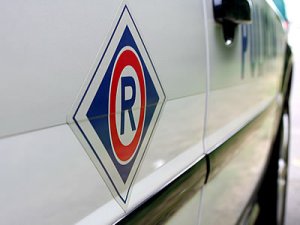 Oznakowany radiowóz Wydziału Ruchu Drogowego