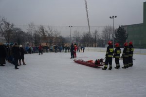 O bezpieczeństwie na lodzie z będzińskimi uczniami