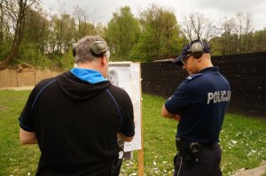 Trening strzelecki będzińskich stróżów prawa