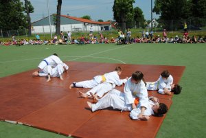 Judoka w policyjnym mundurze