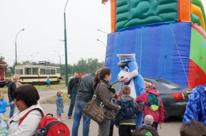 Smoczyca Klara na dniu otwartym w będzińskiej zajezdni tramwajowej