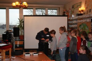 Komendant gościem siewierskiej biblioteki publicznej