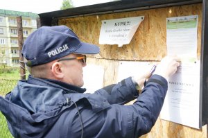 Dzielnicowi rozmawiają o bezpieczeństwie z działkowcami w ramach ogólnopolskiej akcji &quot; Dzielnicowy bliżej nas &quot;