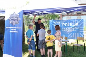 &quot;Siódemka w mundurze&quot; z policyjną orkiestrą i Sznupkiem