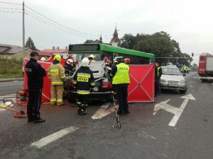 Tragiczny wypadek na DK 86 w Wojkowicach Kościelnych