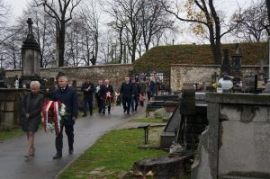 Mundurowi na grobach zasłużonych będzinian