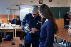 Policjanci na dniach otwartych w wojkowickim liceum