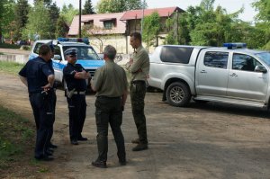 Policja i Straż Leśna kontroluje siewierskie lasy