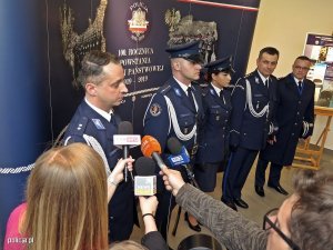 Prezentacja nowego umundurowania wyjściowego Policji