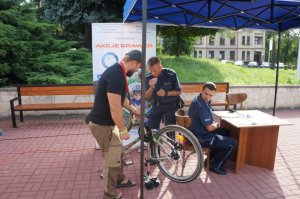 Policjanci prowadzący akcję &quot;Grawer&quot;