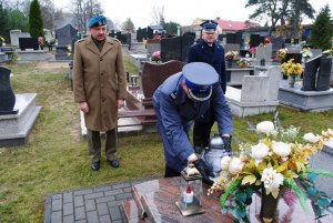 Oficjalna delegacja na grobach zasłużonych