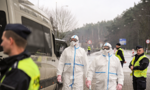 BĘDZIŃSKA POLICJA WSPIERA W UTRZYMANIU KWARANTANNY