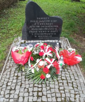 Obelisk upamiętniający poległych policjantów II Rzeczypospolitej Polskiej, poległych i zamordowanych wiosną 1940 roku przez NKWD i pochowanych w Miednoje.