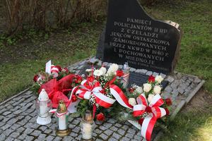 Obelisk ku pamięci policjantów II RP z Czeladzi jeńców Ostaszkowa zamordowanych przez NKWD w 1940 roku.