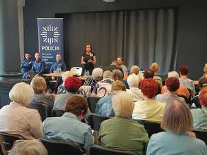 Zdjęcie grupowe uczestników debaty społecznej.