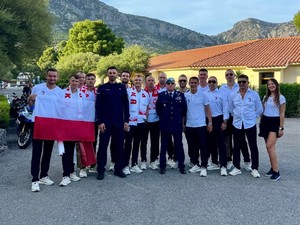 Grupowe zdjęcie Reprezentacji Polskiej Policji przed rozpoczęciem turnieju.