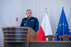 Na zdjęciu przemawiający Komendant Powiatowy Policji w Będzinie inspektor Marcin Lemański.